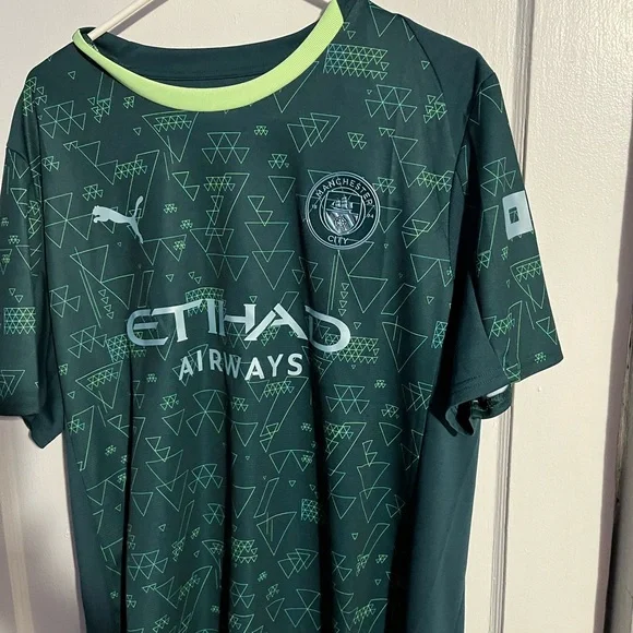Puma Manchester City Green Shirt - Picture 1 of 3